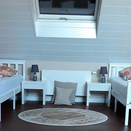 Ferienwohnung Am Kleinen Stadtpark Langenselbold Bagian luar foto